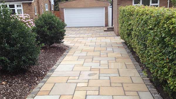 Paved driveway using the very best indian stone and paving techniques